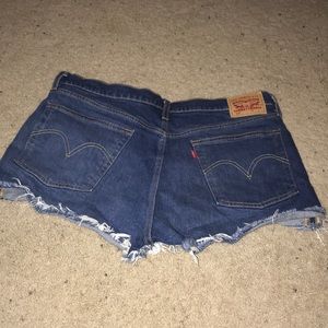 Women’s Levi 501 denim jean shorts size 32 or 10/12